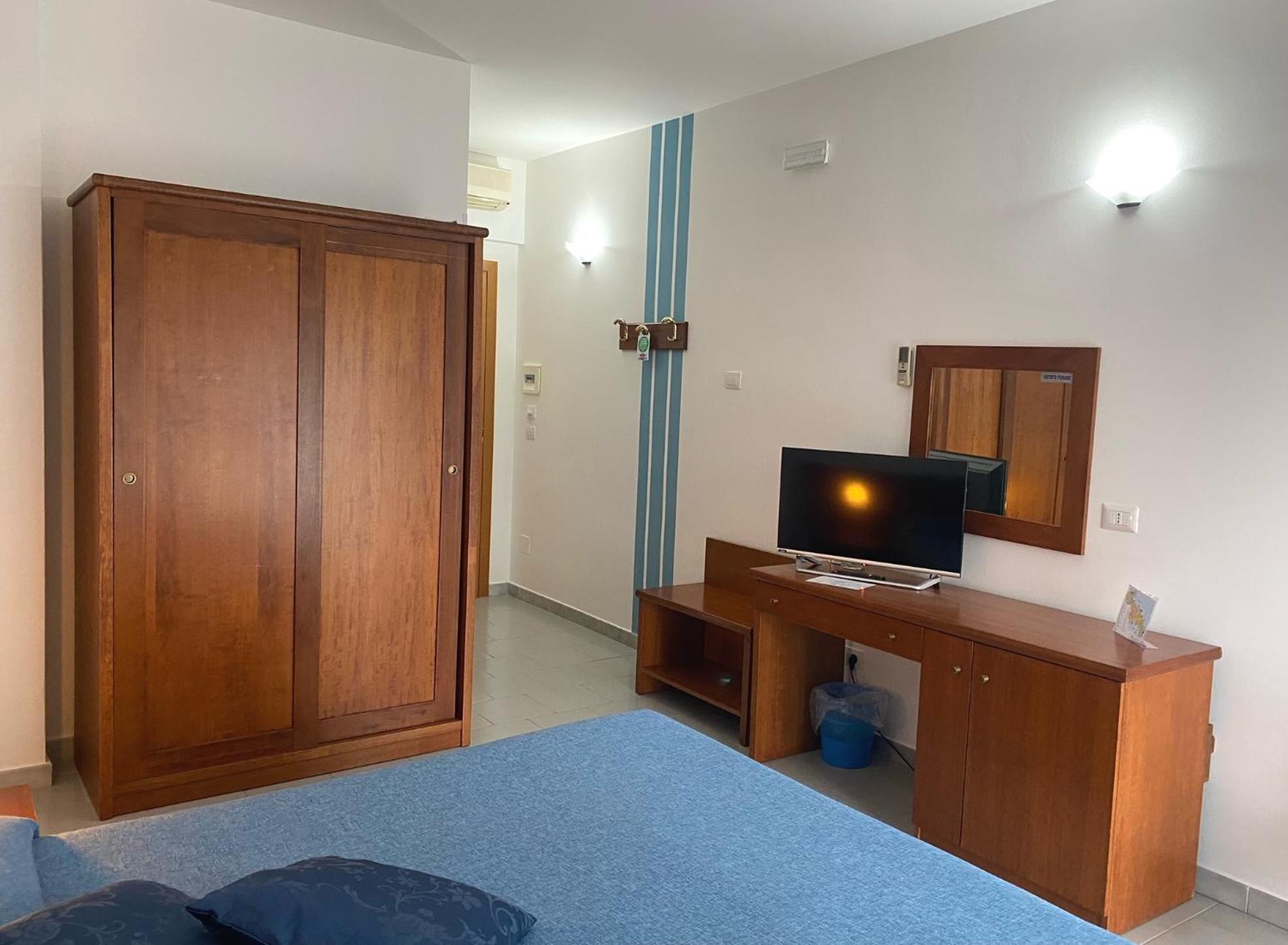Hotel Villaggio Aurora San Pietro in Bevagna Kültér fotó
